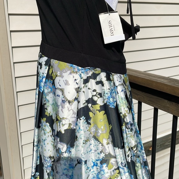 Gorgeous Halter Gown by Blondie Nites - Picture 6 of 17